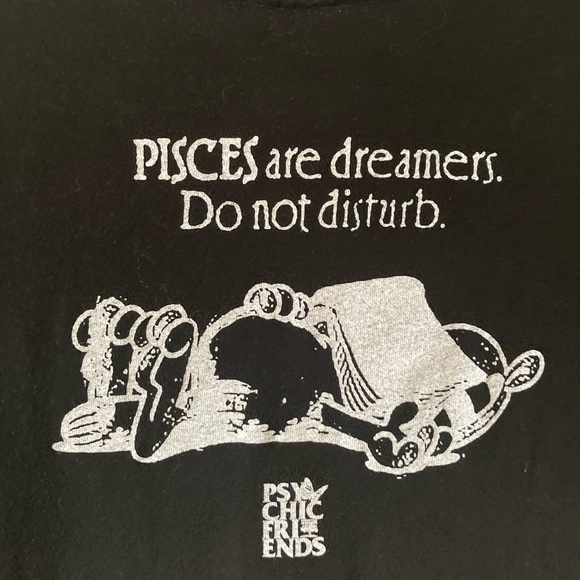 Feels So Good brand Black Graphic T-Shirt with Green Pisces Design - Picture 3 of 5